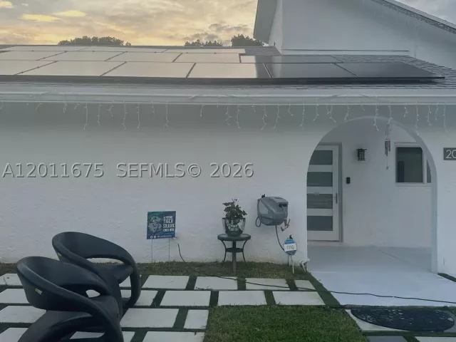 Продажа дома по адресу 20420 SW 122nd Pl - фото 9206160