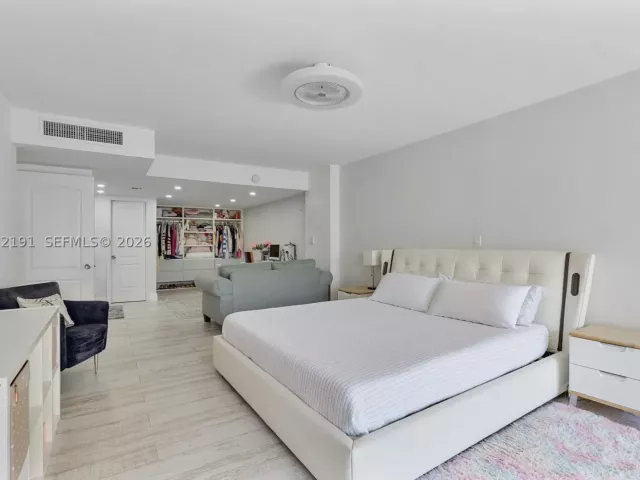 Продажа дома по адресу 20341 W Country Club Dr TH-11 - фото 9129652