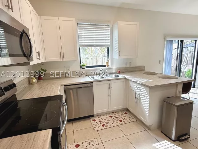 Продажа дома по адресу 788 NE 208 Lane - фото 8983073