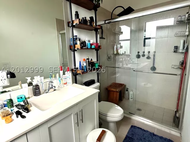 Продажа дома по адресу 788 NE 208 Lane - фото 8983075