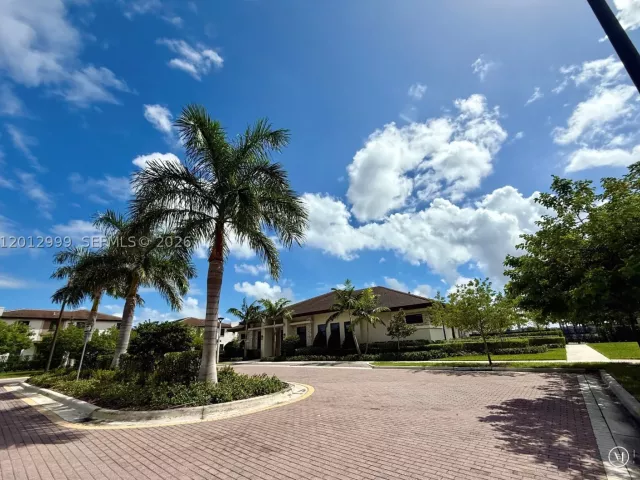 Продажа дома по адресу 788 NE 208 Lane - фото 8983097
