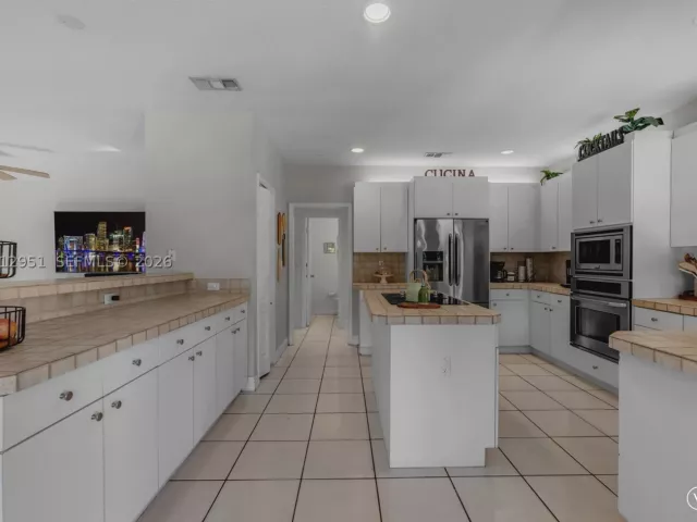 Продажа дома по адресу 12019 SW 77th Ter - фото 9304144