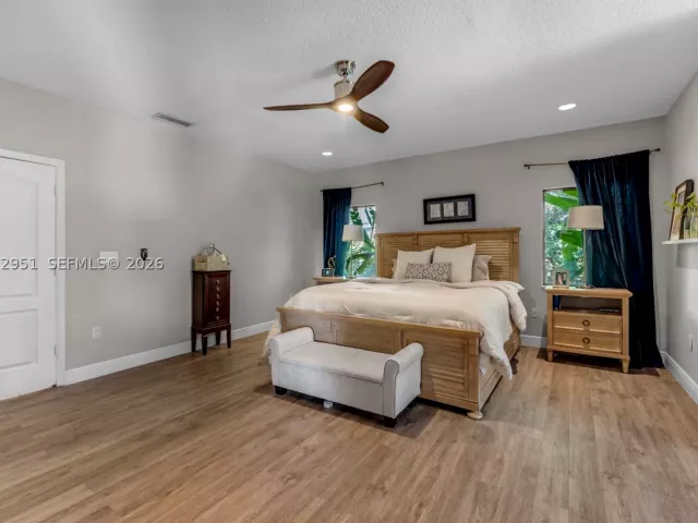 Продажа дома по адресу 12019 SW 77th Ter - фото 9304153