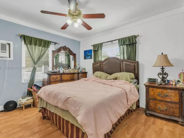 Продажа дома по адресу 79 NW 143rd St - фото 7643071