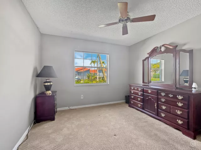 Продажа дома по адресу 180 NW 47th Avenue - фото 9358508