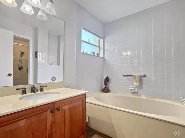 Продажа дома по адресу 180 NW 47th Avenue - фото 9358517