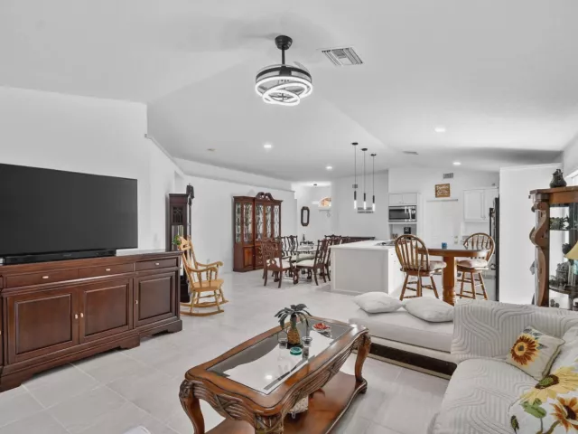 Продажа дома по адресу 1084 Aspri Way - фото 9270496