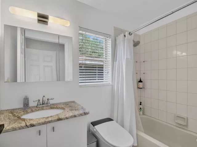 Продажа дома по адресу 1084 Aspri Way - фото 9270507