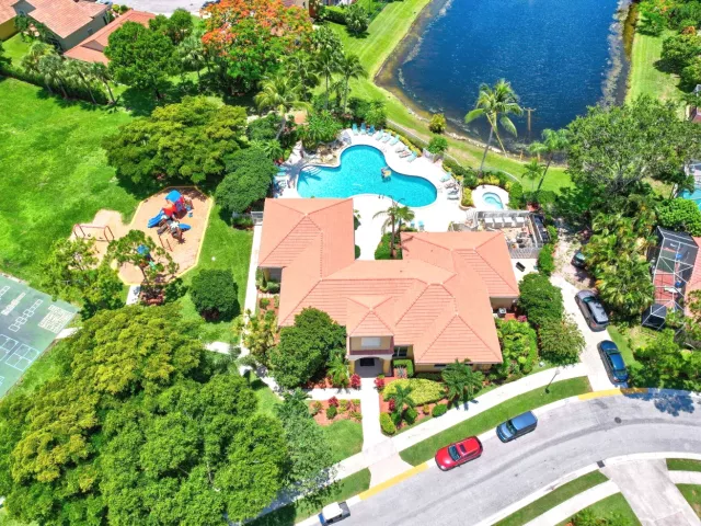 Продажа дома по адресу 1084 Aspri Way - фото 9270531