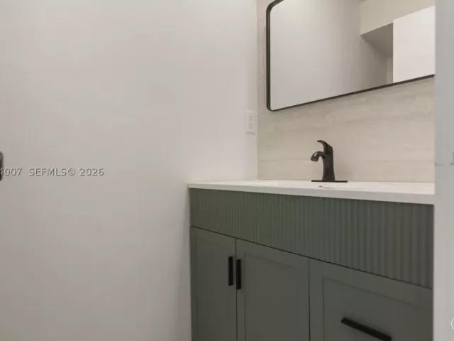 Продажа дома по адресу 1910 NW 134th St - фото 8916700