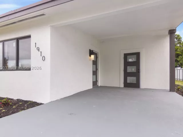Продажа дома по адресу 1910 NW 134th St - фото 8916690
