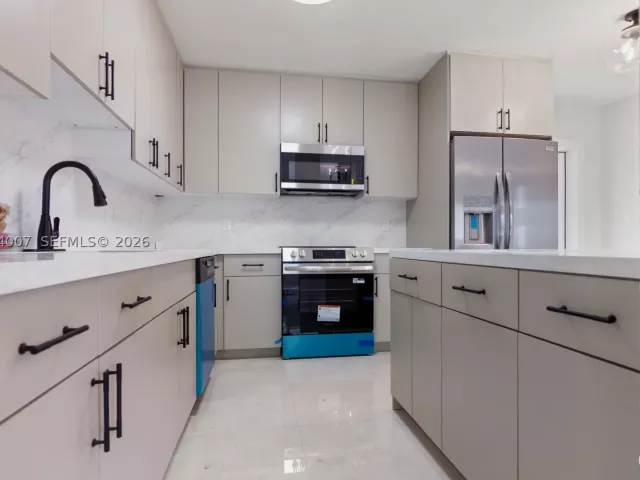 Продажа дома по адресу 1910 NW 134th St - фото 8916692