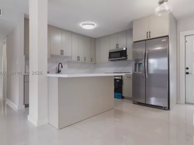 Продажа дома по адресу 1910 NW 134th St - фото 8916693