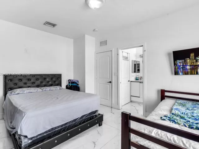 Продажа дома по адресу 13381 SW 269th St - фото 7646222