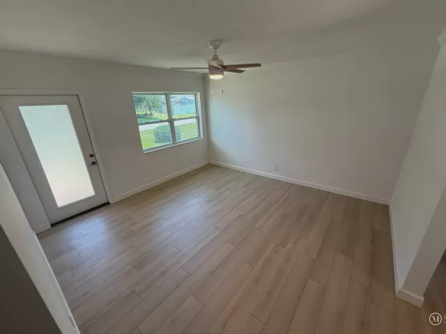 Продажа дома по адресу 1417 Willow Road - фото 8900808