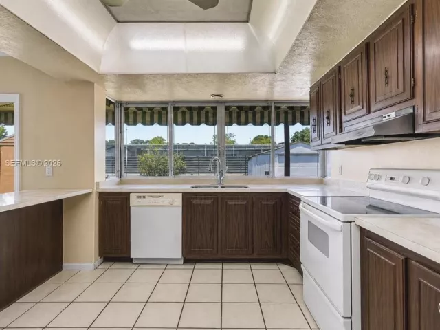 Продажа дома по адресу 9261 SW 55th St - фото 7673702