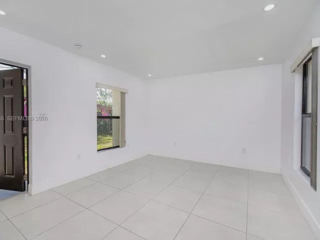 Продажа дома по адресу 2106 Plunkett Ct - фото 7649106