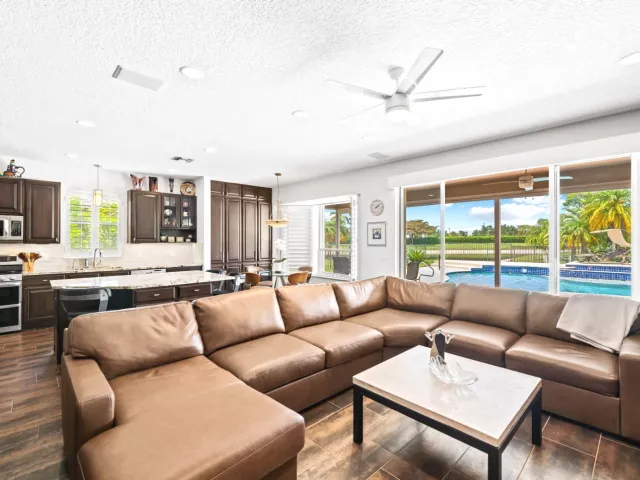 Продажа дома по адресу 12781 Yardley Drive - фото 9359661
