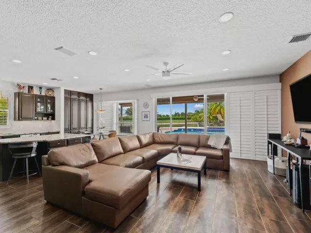 Продажа дома по адресу 12781 Yardley Drive - фото 9359662