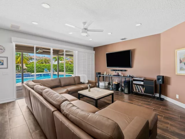 Продажа дома по адресу 12781 Yardley Drive - фото 9359663
