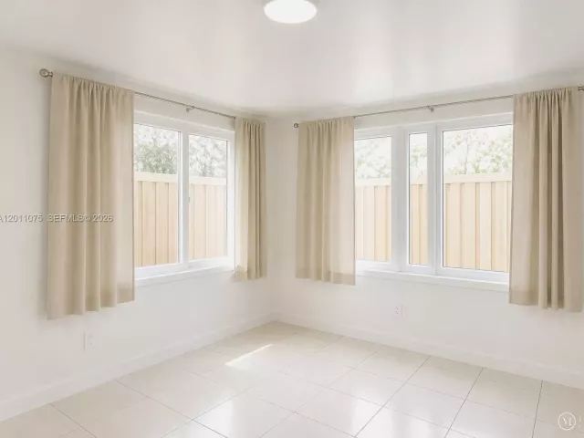 Продажа дома по адресу 730 N 73rd Ave - фото 7657158