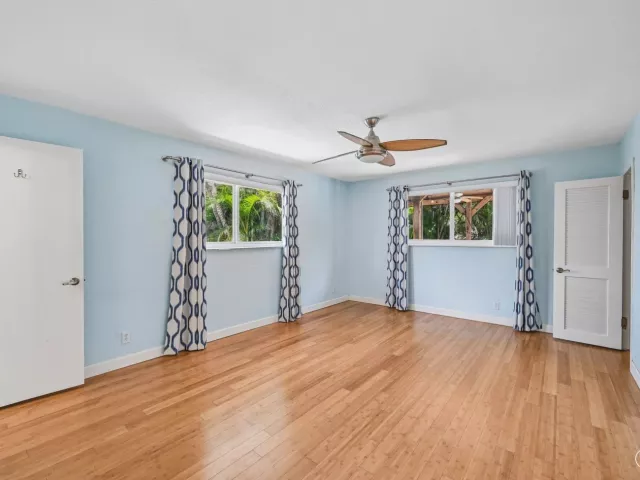Продажа дома по адресу 1232 NW 14th Street - фото 8947921