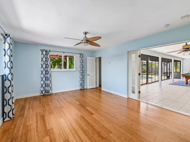 Продажа дома по адресу 1232 NW 14th Street - фото 8947922