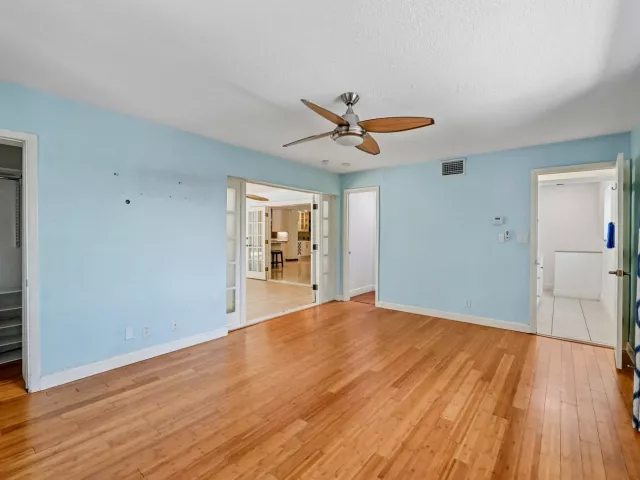 Продажа дома по адресу 1232 NW 14th Street - фото 8947923