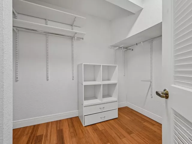 Продажа дома по адресу 1232 NW 14th Street - фото 8947924