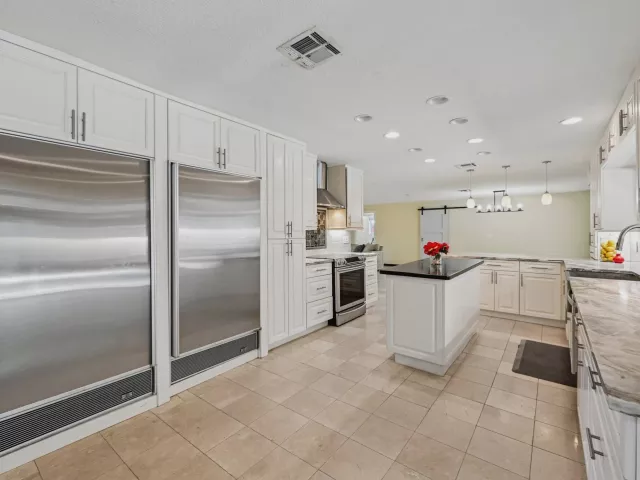 Продажа дома по адресу 1232 NW 14th Street - фото 8947909