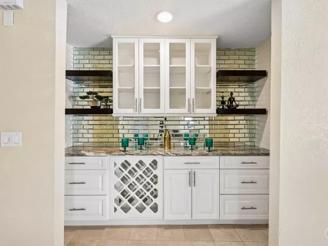 Продажа дома по адресу 1232 NW 14th Street - фото 8947911