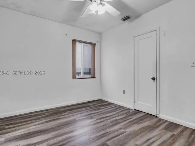 Продажа дома по адресу 701 Tamiami Canal Rd - фото 8890410