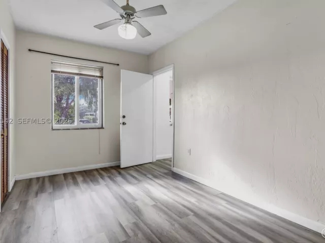 Продажа дома по адресу 701 Tamiami Canal Rd - фото 8890411