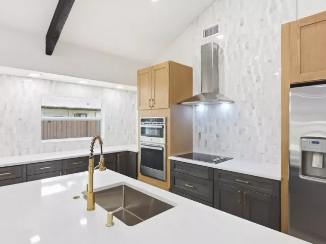 Продажа дома по адресу 2908 NW 24th Way - фото 8895126