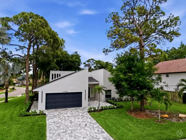 Продажа дома по адресу 2908 NW 24th Way - фото 8895113