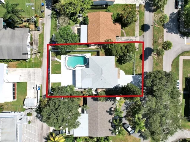 Дом в аренду по адресу 1721 N 16th Court - фото 9475236