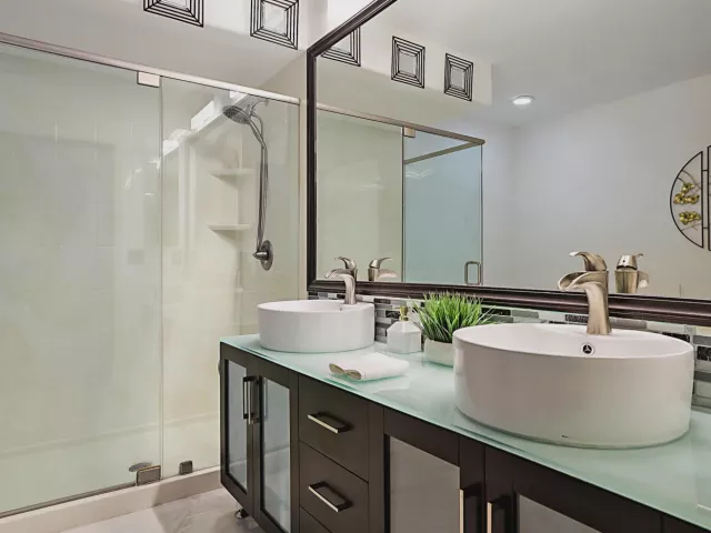 Продажа дома по адресу 7852 Lake Champlain Court - фото 9006410