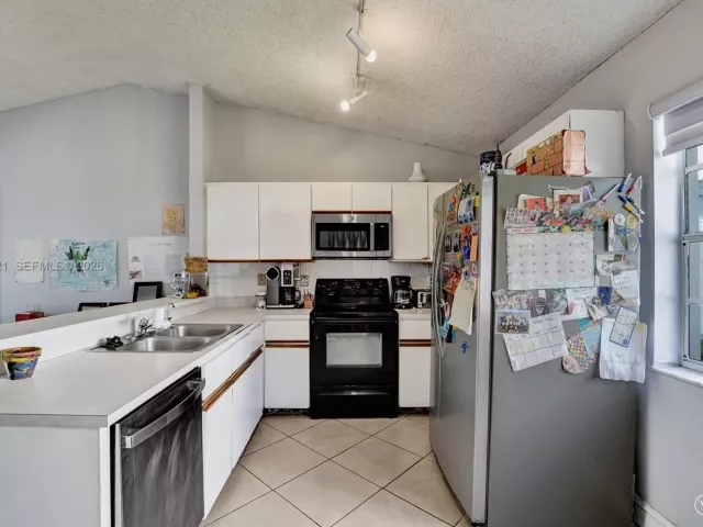 Продажа дома по адресу 11730 NW 12th St - фото 7656280