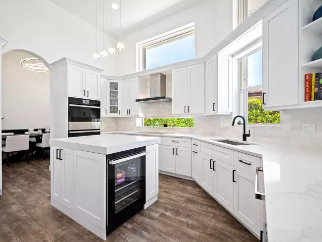 Продажа дома по адресу 16014 Laurel Creek Drive - фото 8911518