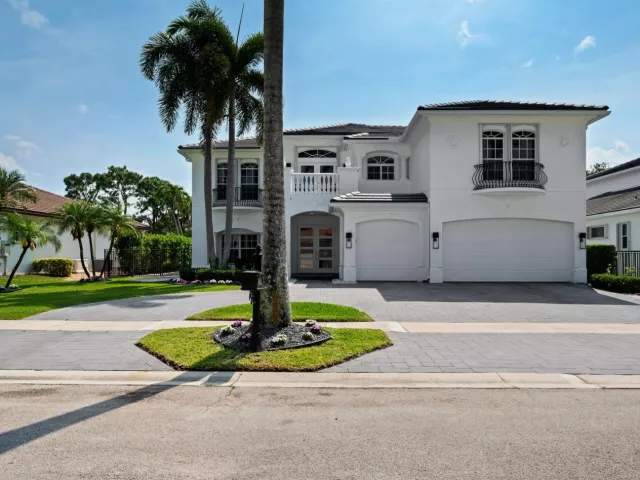 Продажа дома по адресу 16014 Laurel Creek Drive - фото 8911506