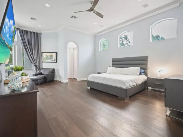 Продажа дома по адресу 16014 Laurel Creek Drive - фото 8911524