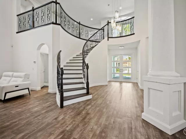 Продажа дома по адресу 16014 Laurel Creek Drive - фото 8911510
