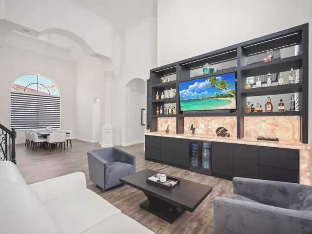 Продажа дома по адресу 16014 Laurel Creek Drive - фото 8911512