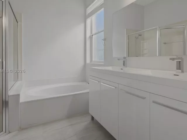 Продажа дома по адресу 1101 NW 180th Ave - фото 9308955