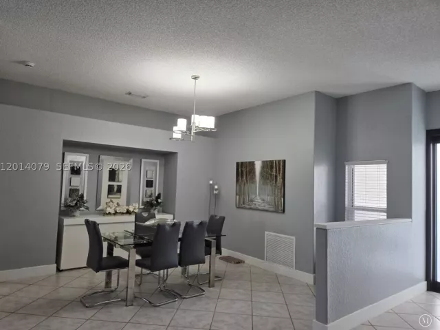 Продажа дома по адресу 1101 NW 180th Ave - фото 9308922