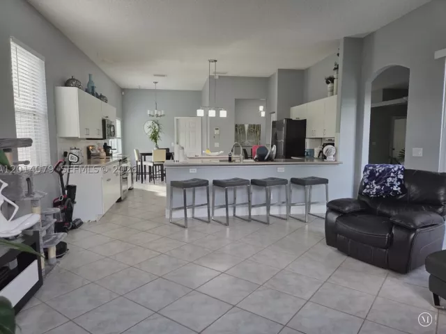 Продажа дома по адресу 1101 NW 180th Ave - фото 9308923