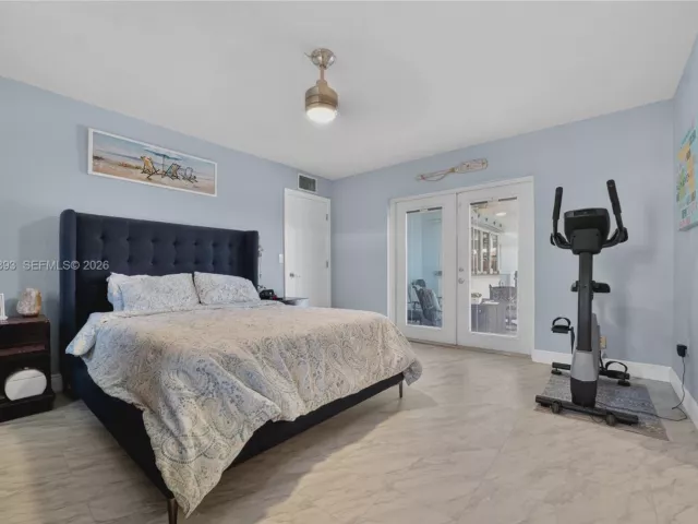 Продажа дома по адресу 9341 SW 56th St - фото 7657278