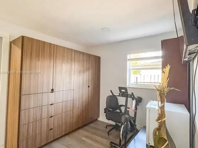 Продажа дома по адресу 18901 NW 28th Pl - фото 7657178