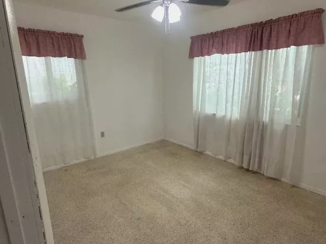 Продажа дома по адресу 1631 NE 157th Terrace - фото 9357612