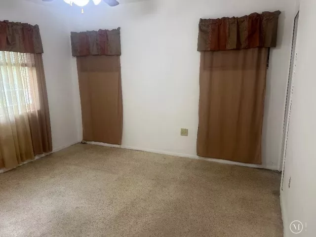 Продажа дома по адресу 1631 NE 157th Terrace - фото 9357614